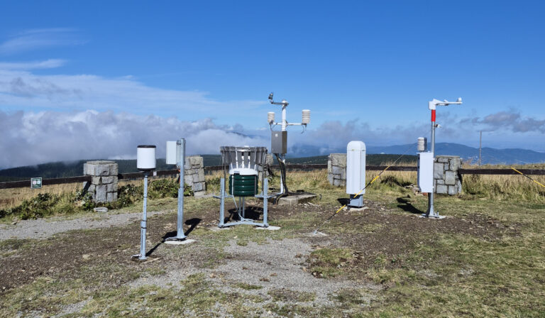 Zahájení provozu profesionální synoptické stanice na Pradědu